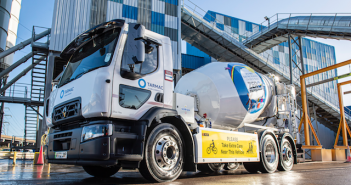 First all-electric mixer demonstrates pathway to low carbon logistics